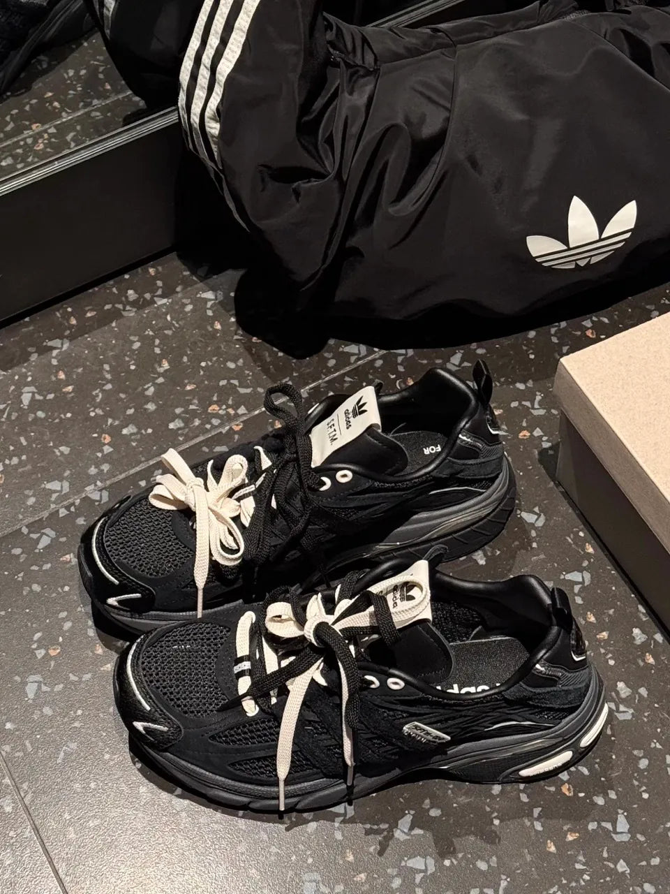 SONG FOR THE MUTE X ADIDAS ADISTAR CUSHION S.F.T.M