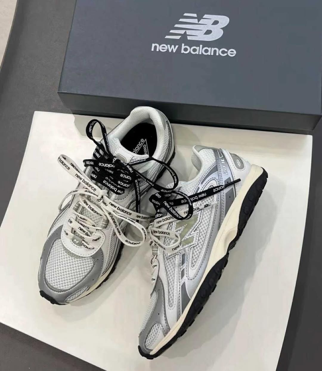 MIUMIU復古平替新系列💖New Balance 204L Silver Metallic Green