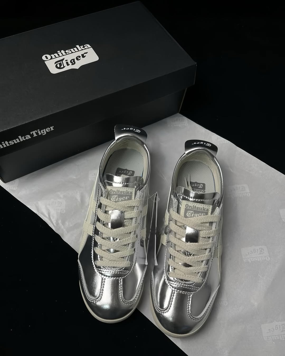 ONITSUKA TIGER MEXICO 66 LEATHER 銀白色