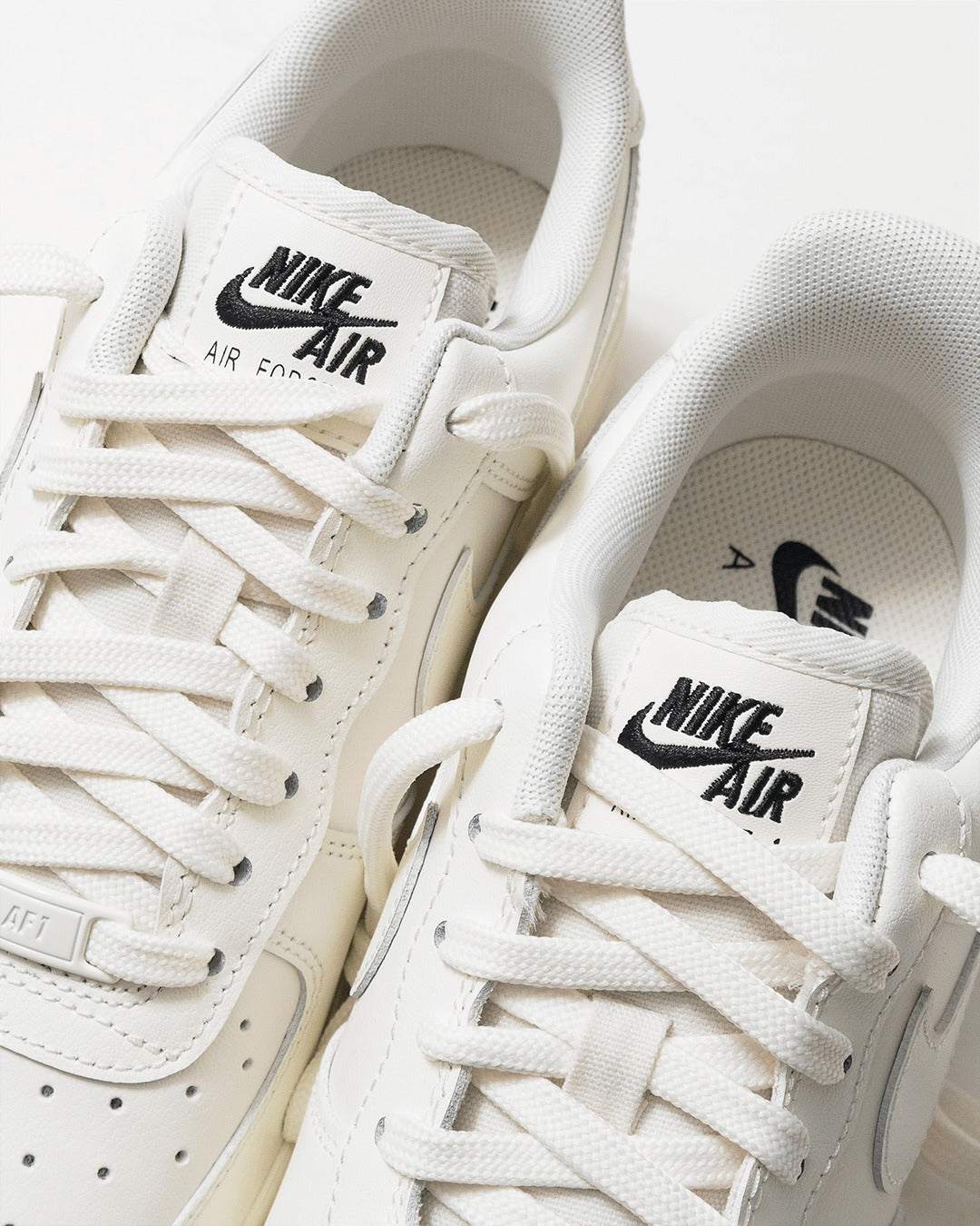 Nike Air Force 1 '07 Low Wn's "Sail" 奶油白