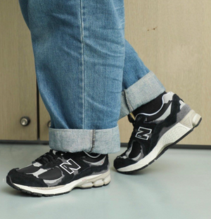 New Balance 2002r Protection Pack Black Grey