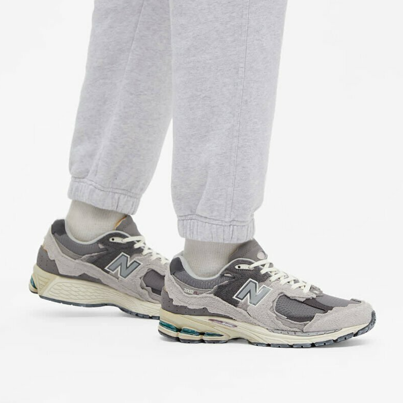 New Balance Protection Pack Pain Cloud 2002