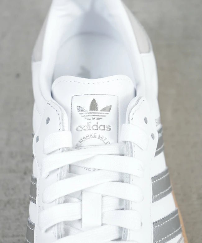 ADIDAS SAMBA OG 白銀 - HADNES