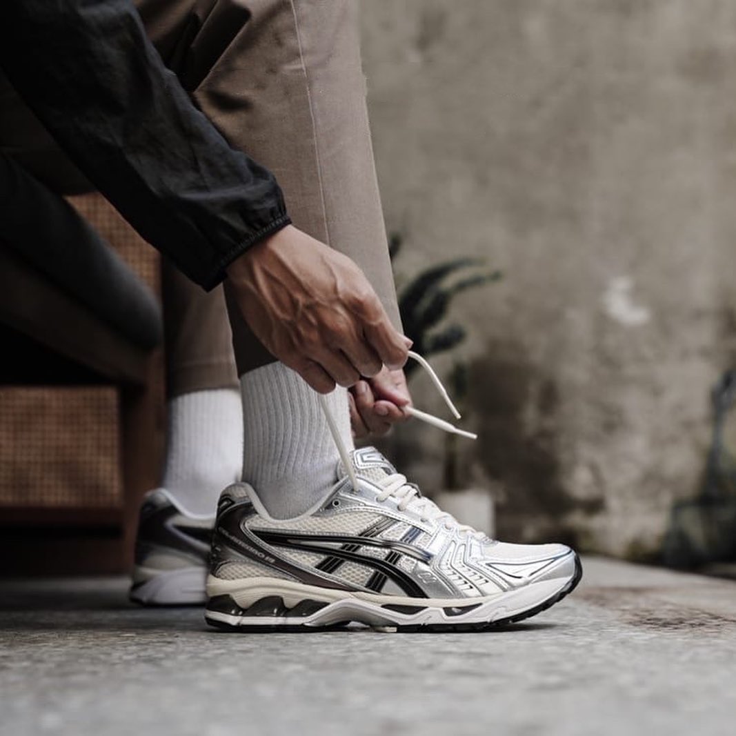 Asics GEL-KAYANO 14 Cream Black - HADNUS