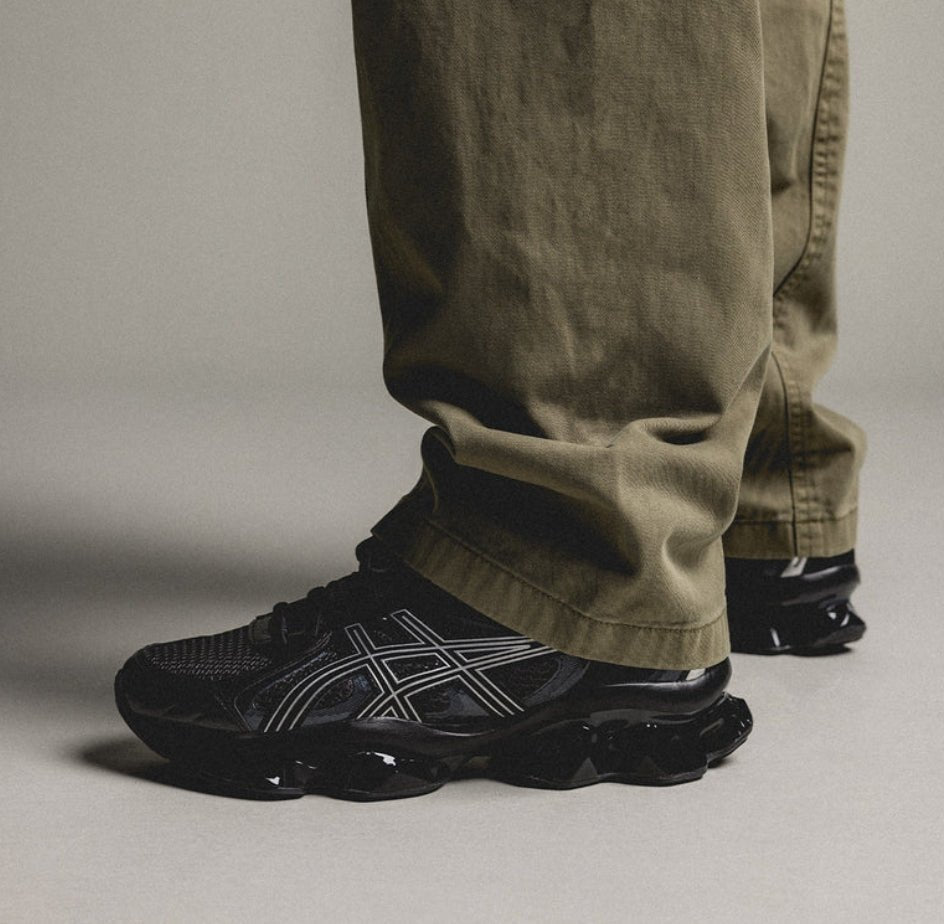 Asics Gel-Quantum Kinetic Graphite Grey / Black | HADNES