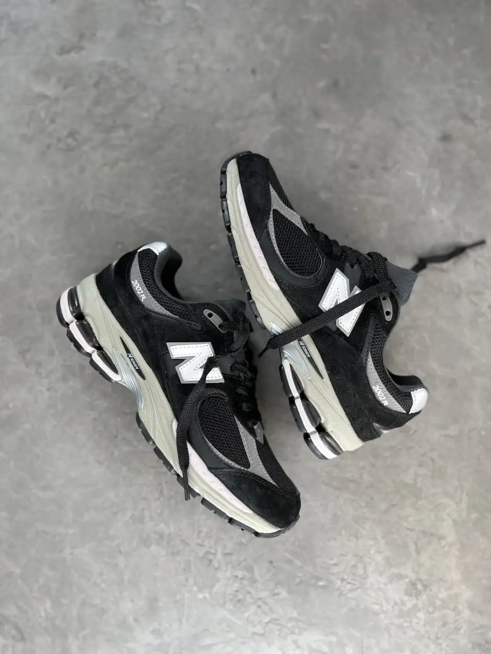 New Balance 2002R Black Dark Grey White M2002RR1 - HADNUS