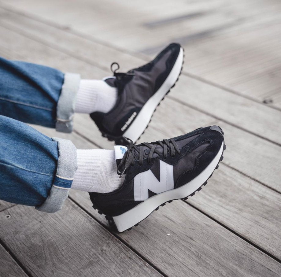 New Balance 327 Black - HADNUS