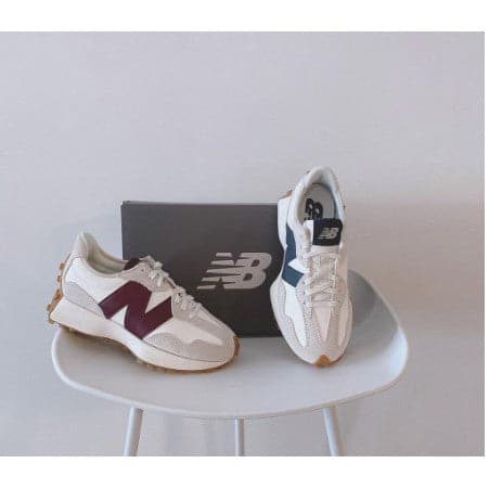 New Balance 327 Moonbeam - HADNUS