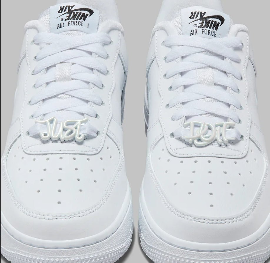 NIKE AIR FORCE 1 LOW "JUST DO IT" 絲緞白 - HADNUS