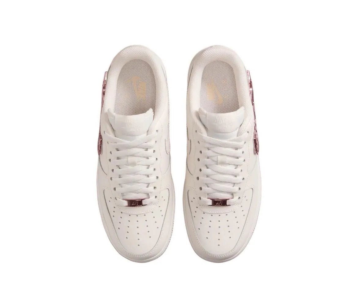 Nike Air Force 1 Low "Molten Swoosh" 液態玫瑰金 - HADNUS