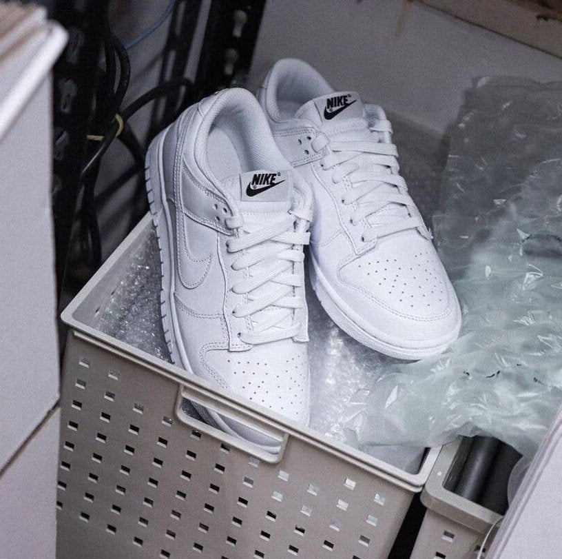 Nike Dunk Low Triple White - HADNUS