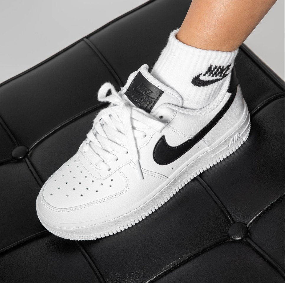 【清倉特惠】Nike W Air Force 1 07 White Black - HADNUS