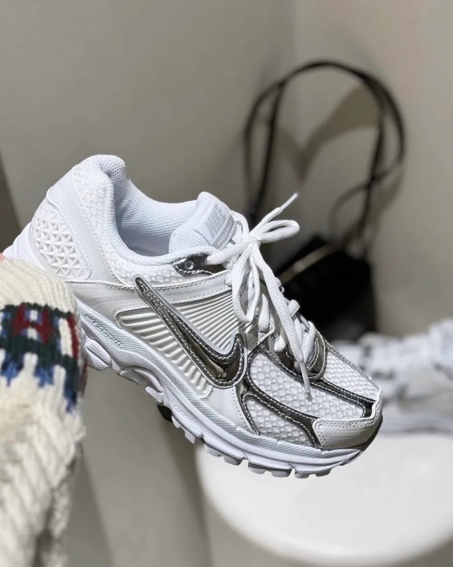 NIKE ZOOM VOMERO 5 CHROME TOE - HADNES