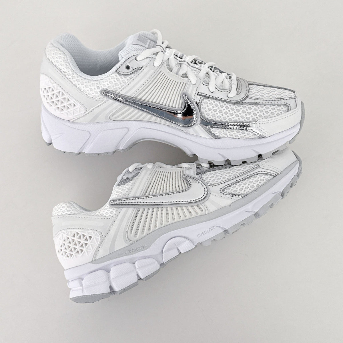 NIKE ZOOM VOMERO 5 CHROME TOE - HADNES