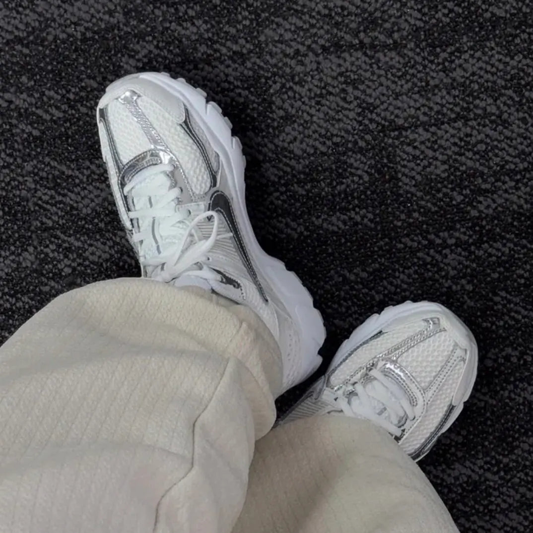 NIKE ZOOM VOMERO 5 CHROME TOE - HADNES