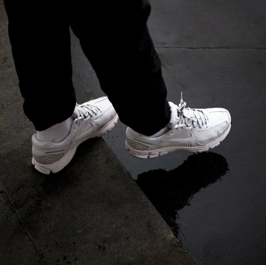 現貨 - Nike Zoom Vomero 5 Vast Grey灰白 - HADNUS