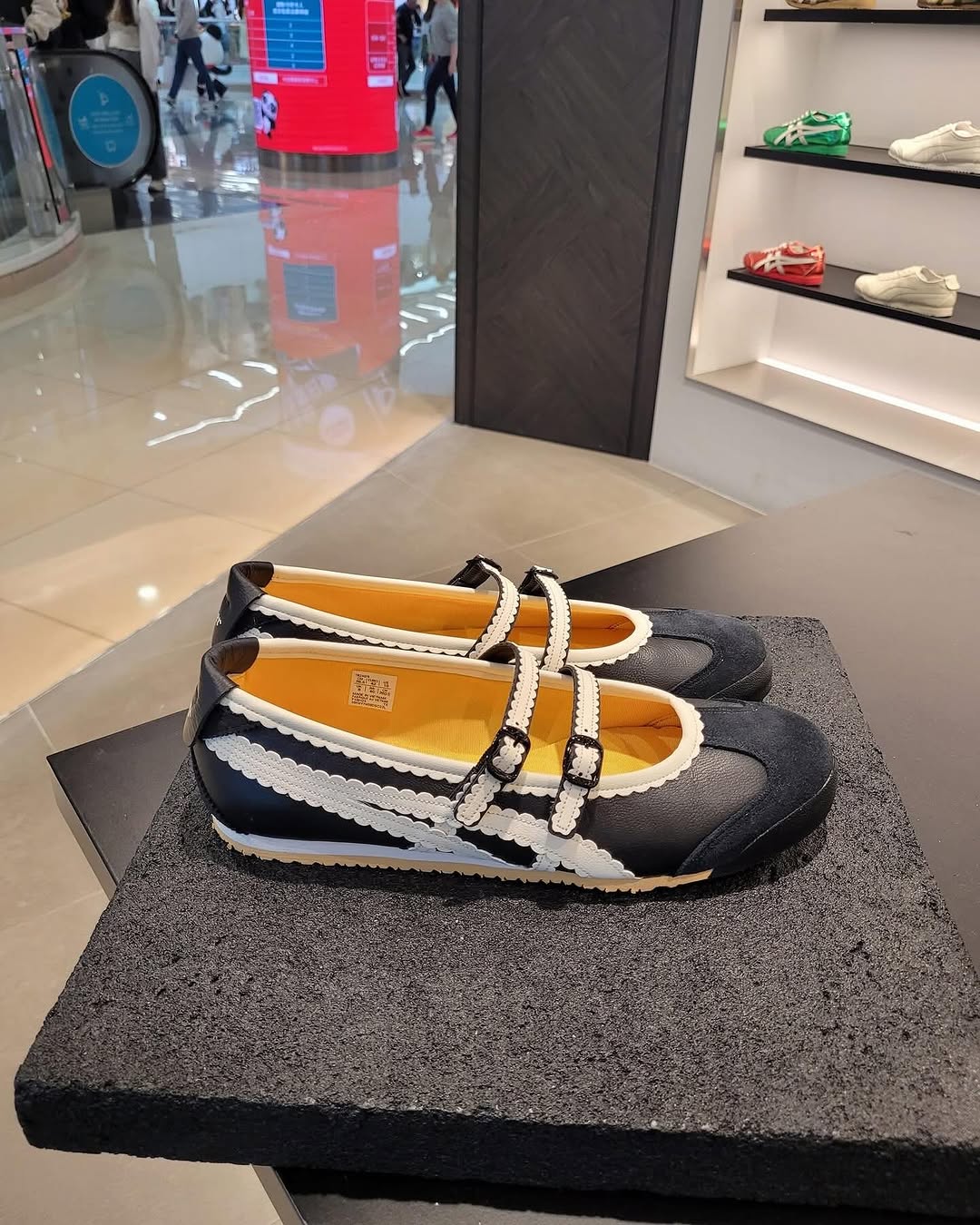 Onitsuka Tiger MEXICO 66 TGRS Black White - HADNES