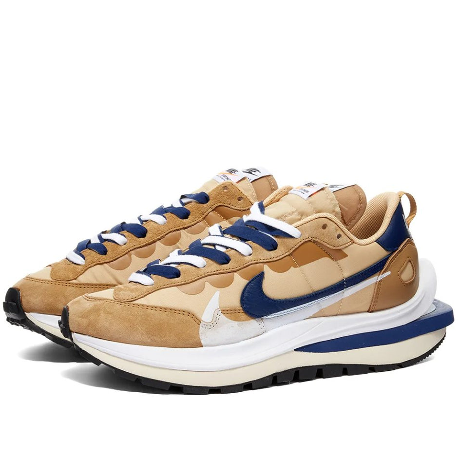 SACAI X NIKE – HADNES