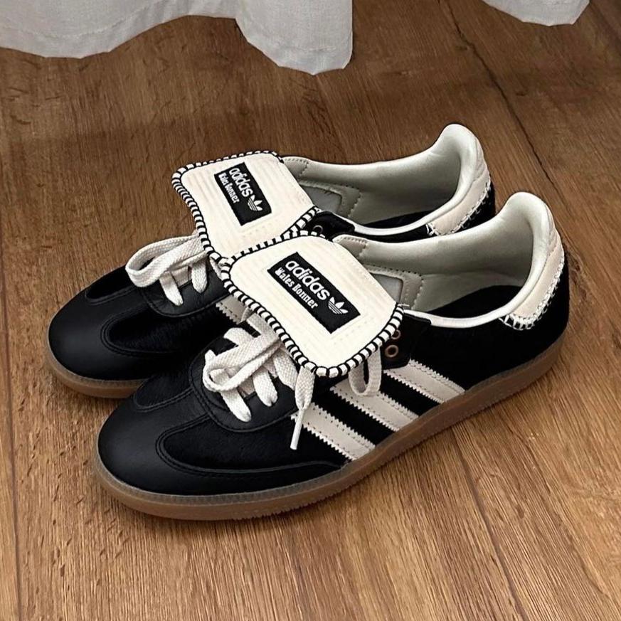 靴 Adidas Samba Wales Bonner Core Black Adidas x Wales Bonner Samba Sneakers in black | RADPRESENT