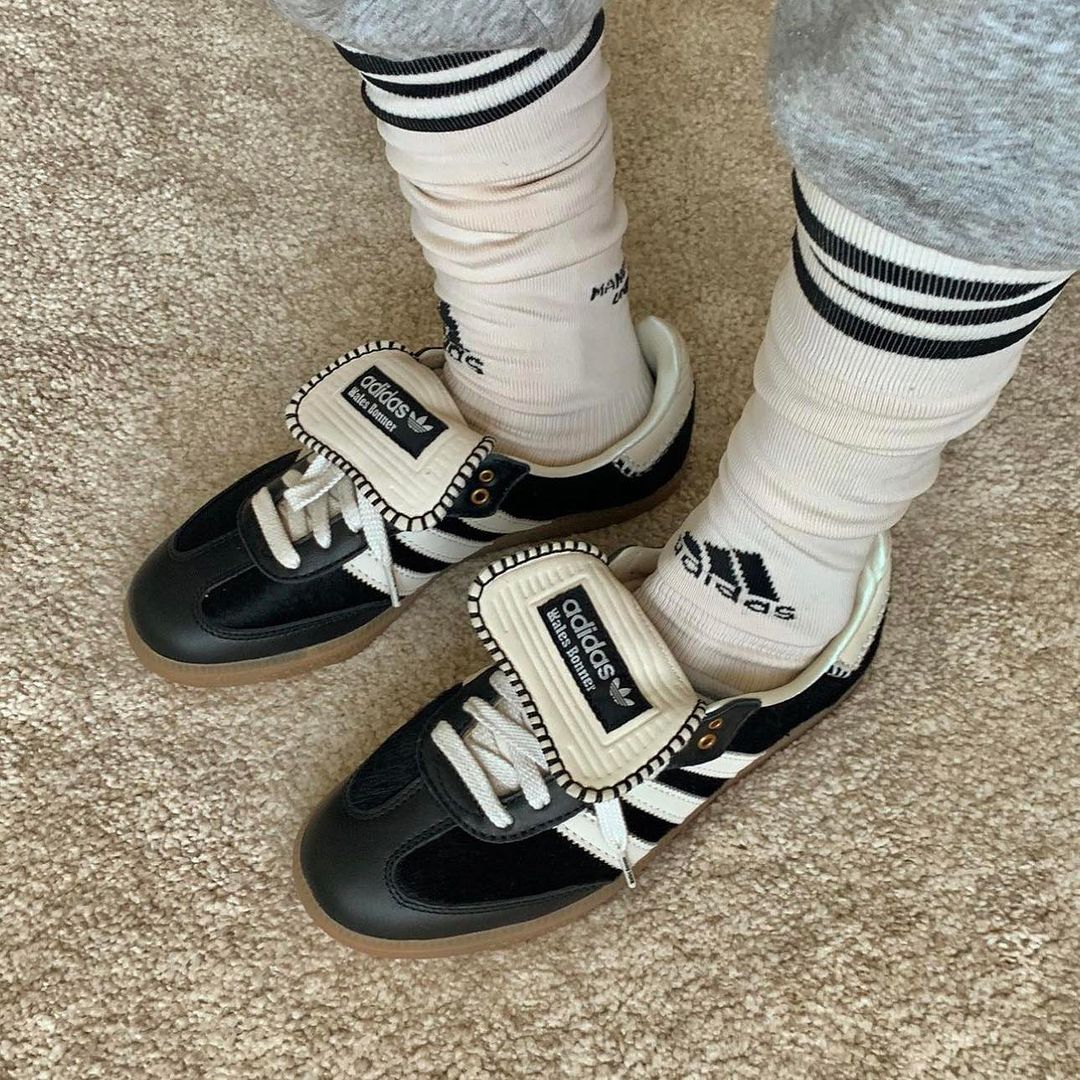 靴 Adidas Samba Wales Bonner Core Black Adidas x Wales Bonner Samba Sneakers in black | RADPRESENT