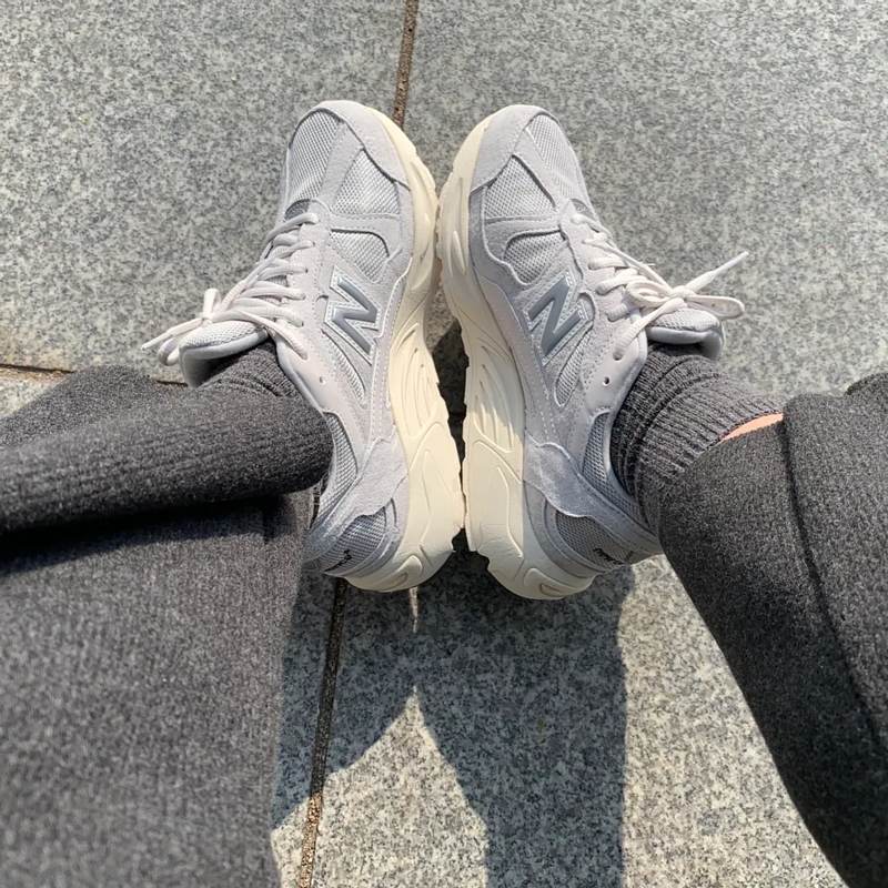 New balance shop 878 on feet